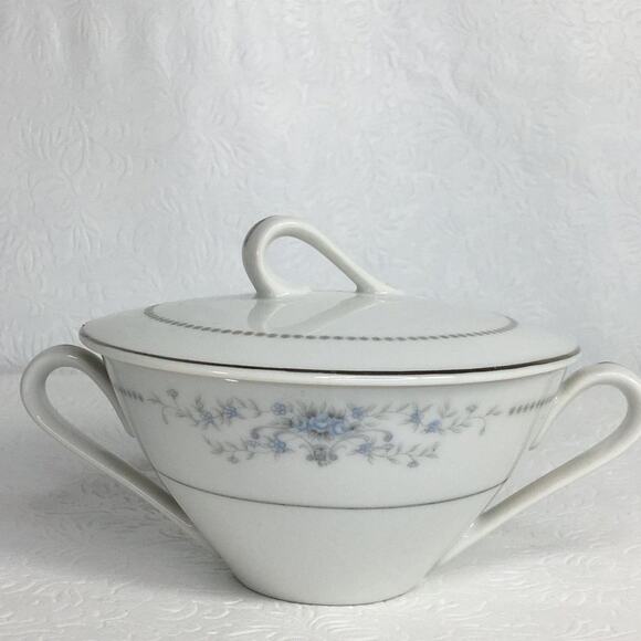 Vintage Towne House China Covered Sugar & Creamer Set Providence Pattern Japan - Picture 2 of 10